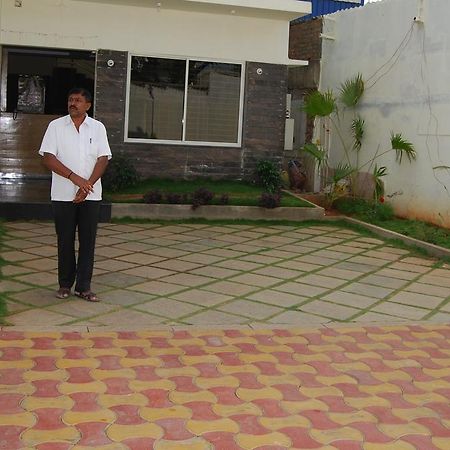 Pratham Residency Hotel Mysore Exterior foto